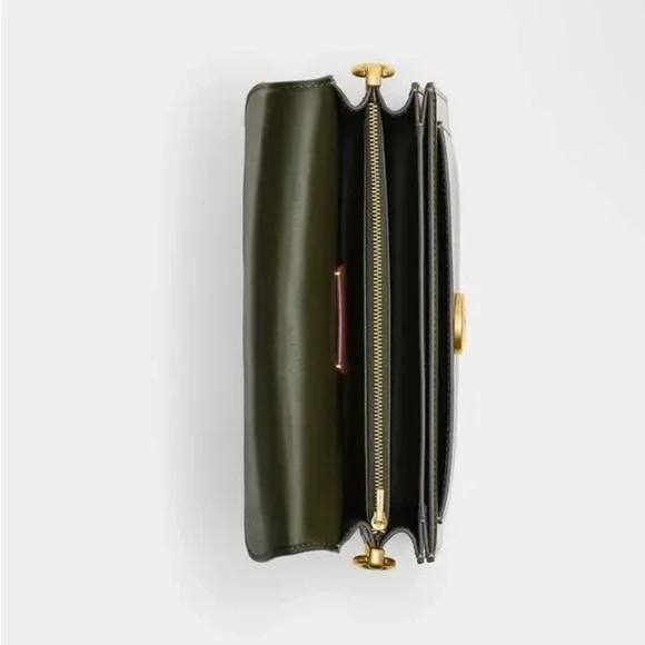 NWT Coach Olive Leather Shoulder Bag with Gold Accents - Picture 4 of 5